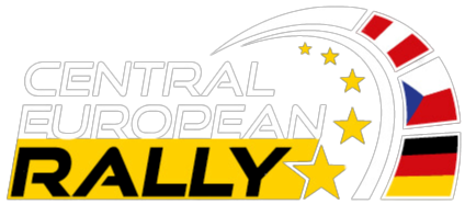 Logo für die Central European Rally mit fettem weißen und gelben Text, goldenen Sternen und stilisierten Bögen mit den Flaggen von Österreich, Deutschland und der Tschechischen Republik auf schwarzem Hintergrund.